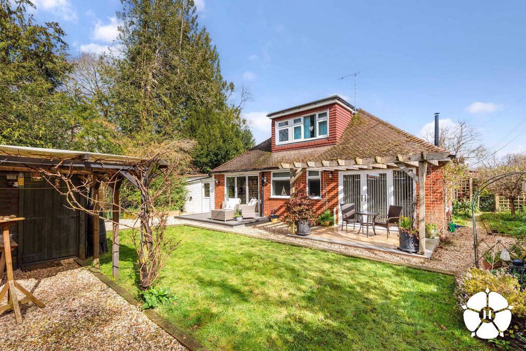 Property photo 2 of 23