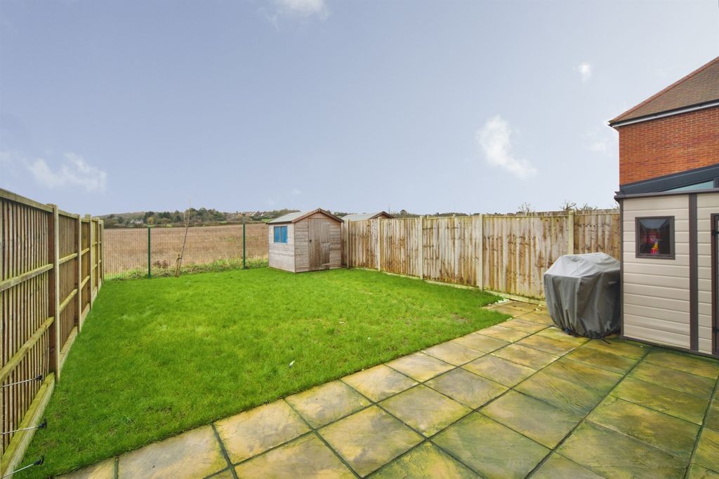 Property photo 3 of 19