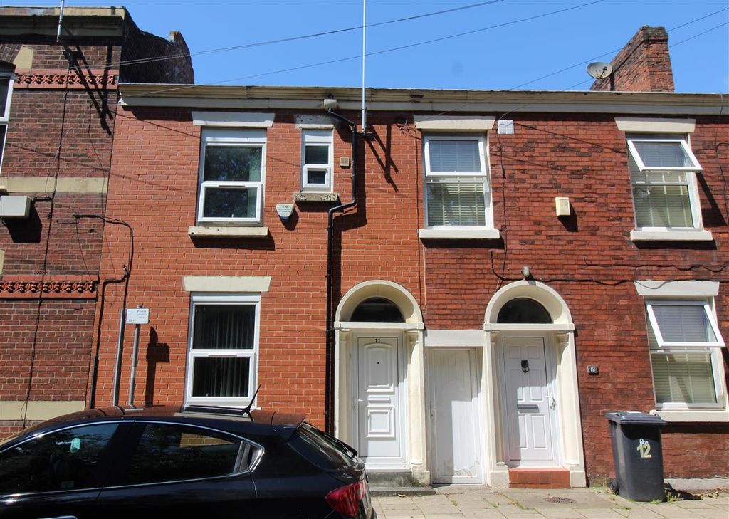 Property photo 1 of 6