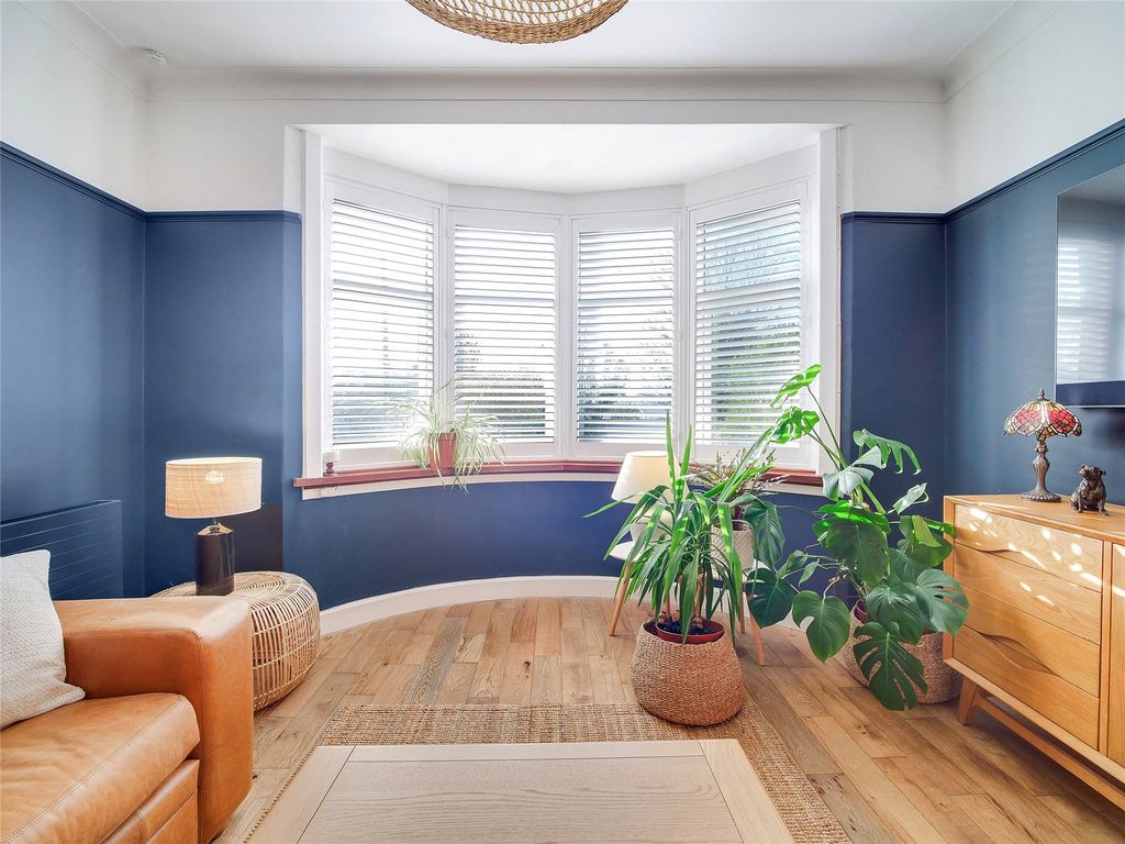 Property photo 2 of 19 Living Room