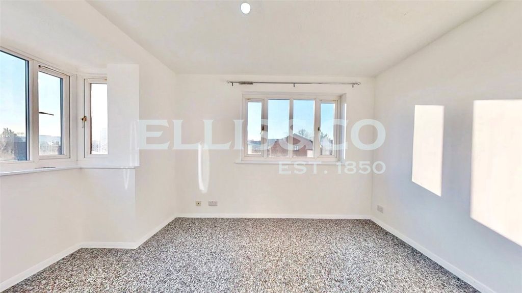 Property photo 3 of 15 Picture No. 26
