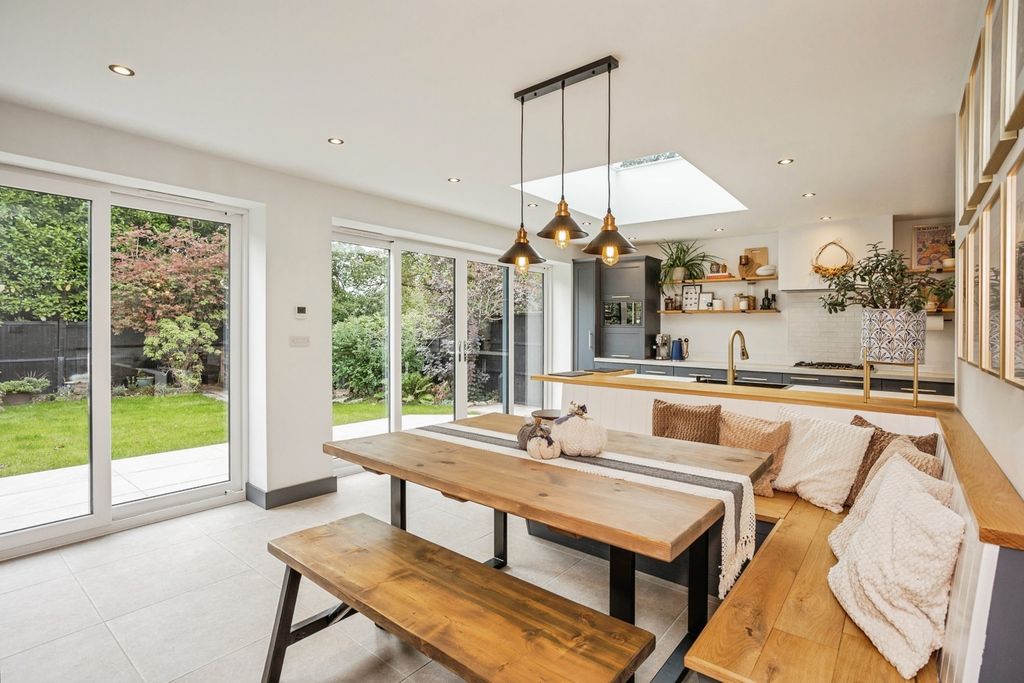 Property photo 2 of 39 Photo