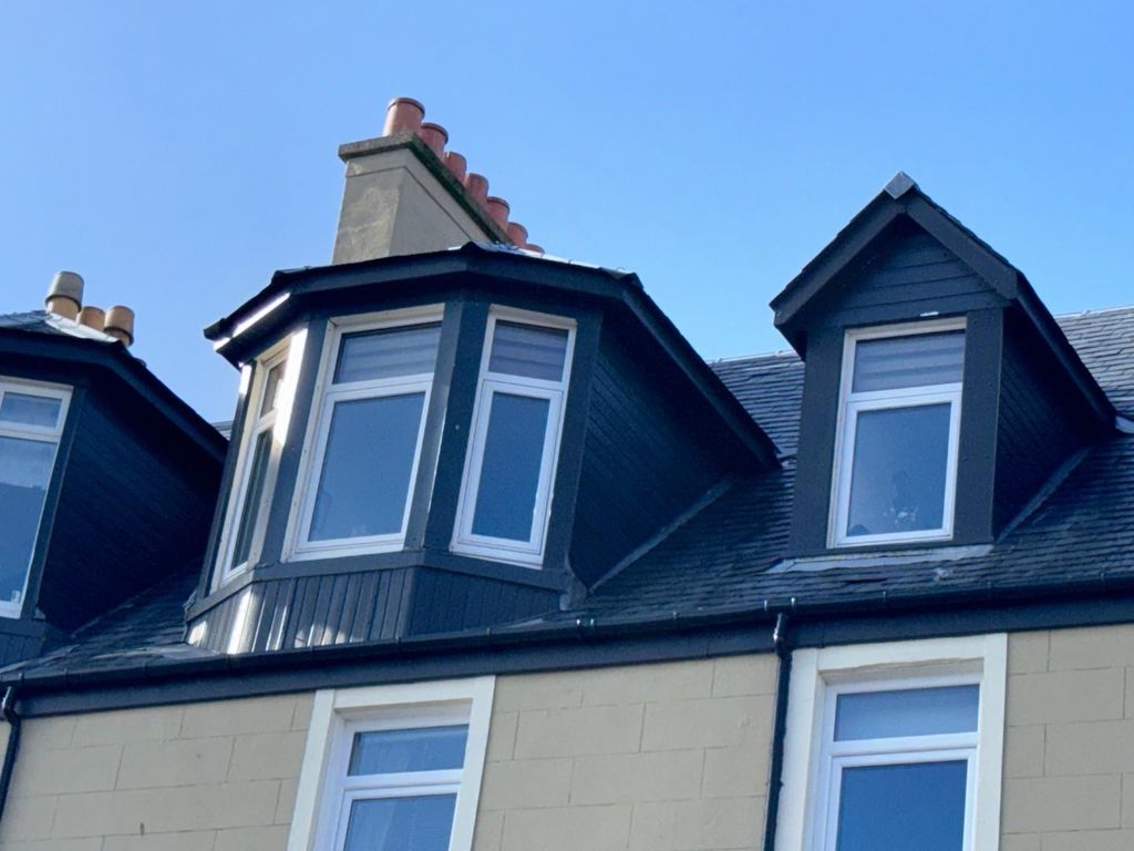 Property photo 2 of 37