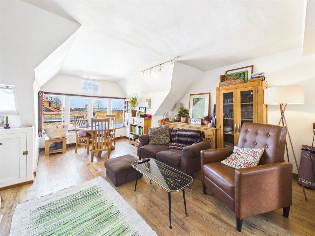 Property photo 2 of 8 Picture No. 09