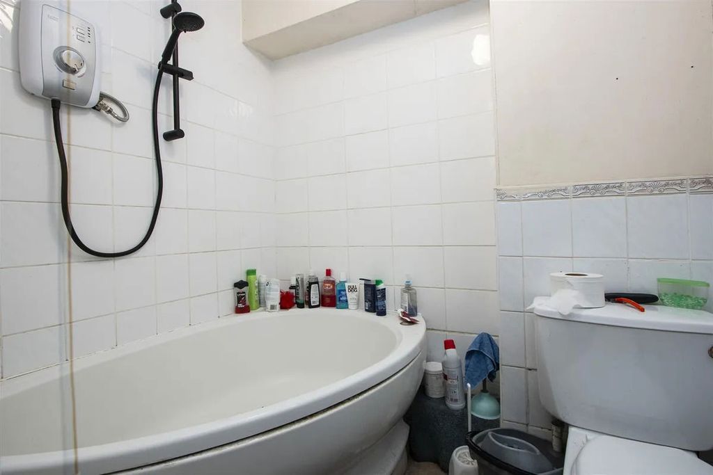 Property photo 3 of 3