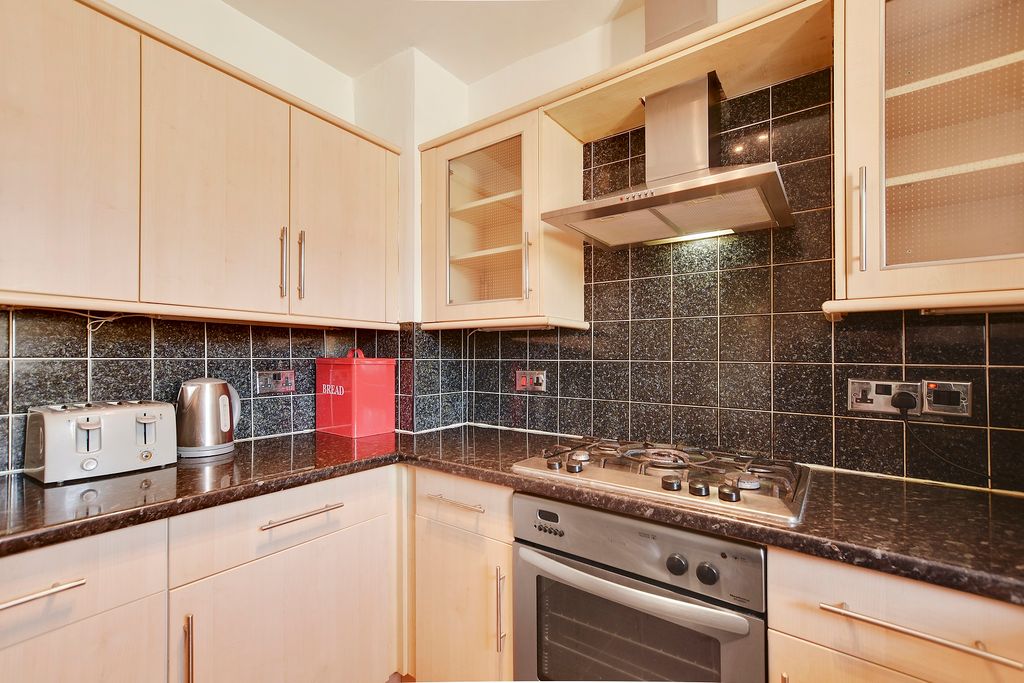 Property photo 3 of 12