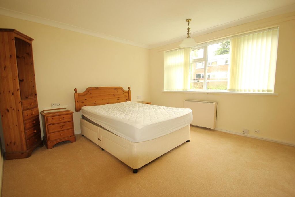 Property photo 3 of 12 4614202