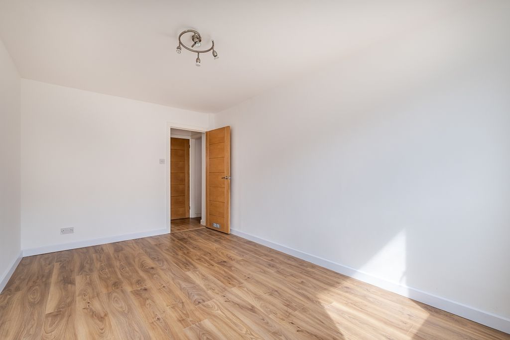 Property photo 3 of 13 28-Waverton-Road-005