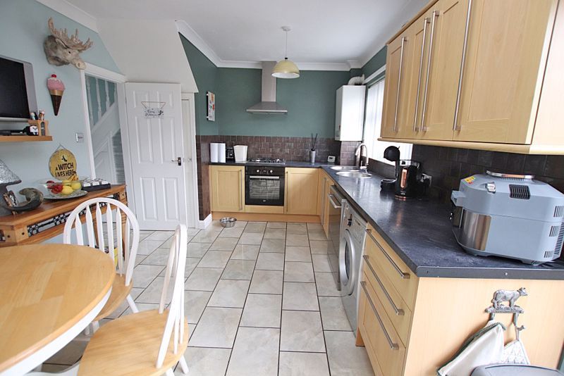 Property photo 3 of 13 Kitchen Diner