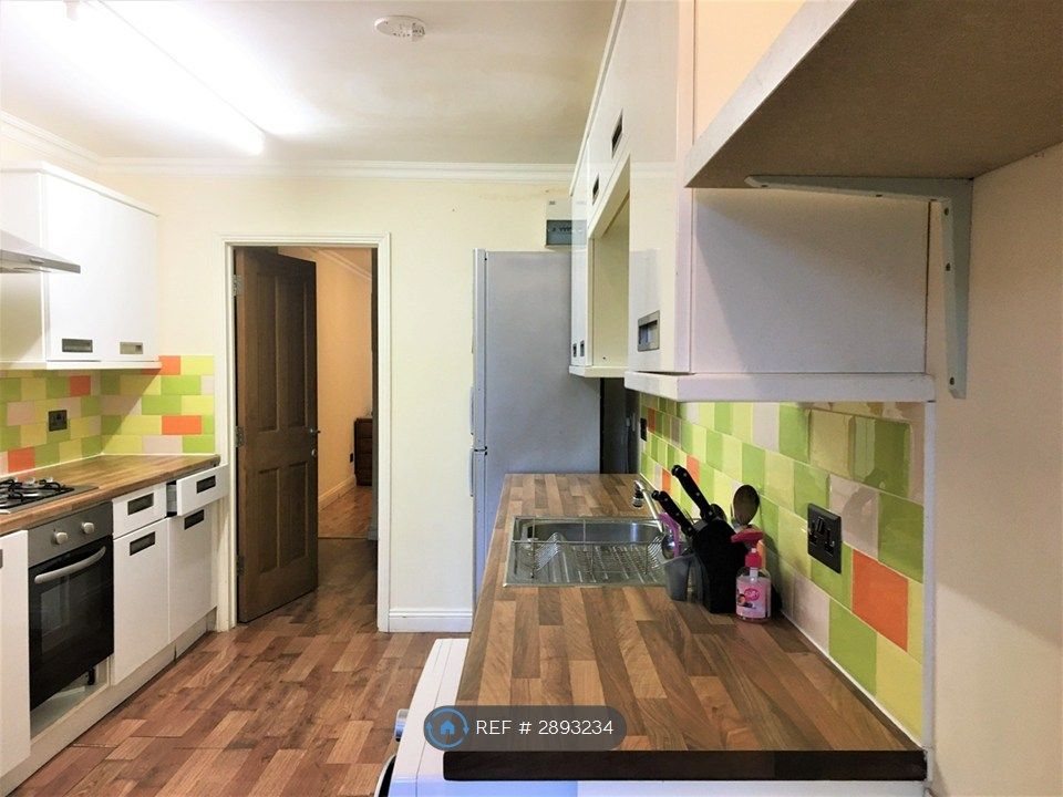 Property photo 2 of 6