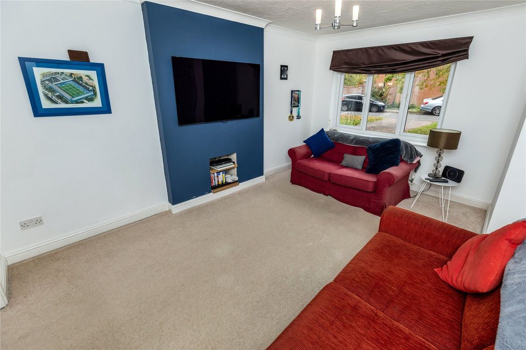 Property photo 2 of 14 Picture No. 11