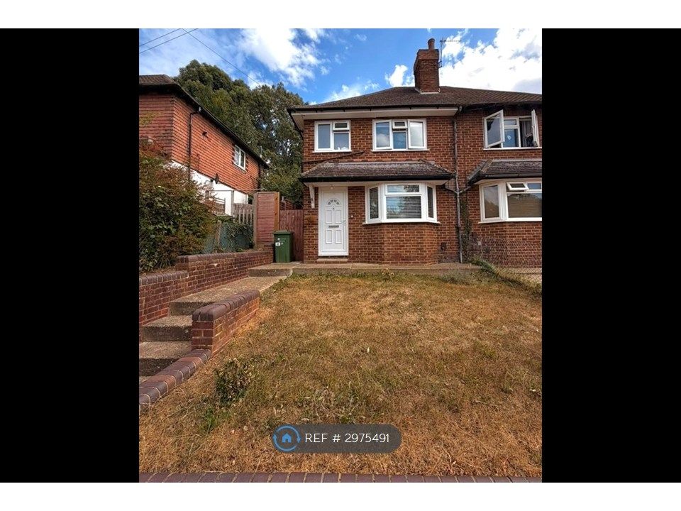 Property photo 1 of 14 Front Of House, Front Garden, Side Door Access