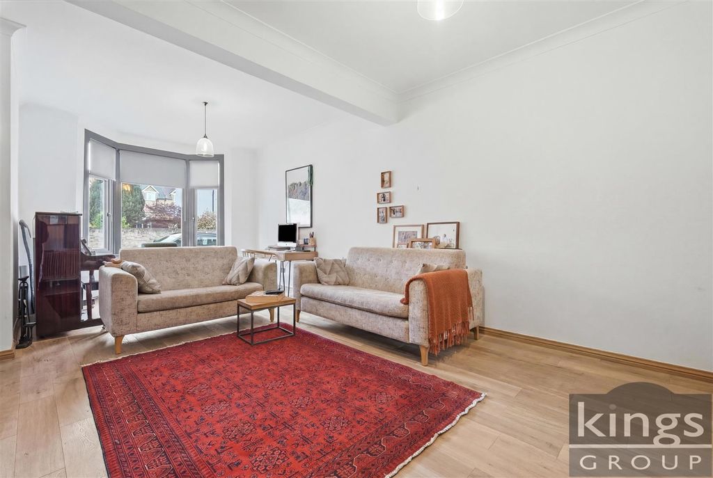 Property photo 2 of 23