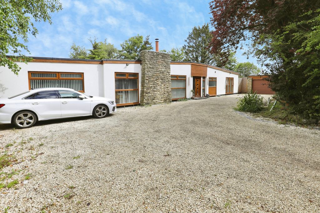 Property photo 1 of 26
