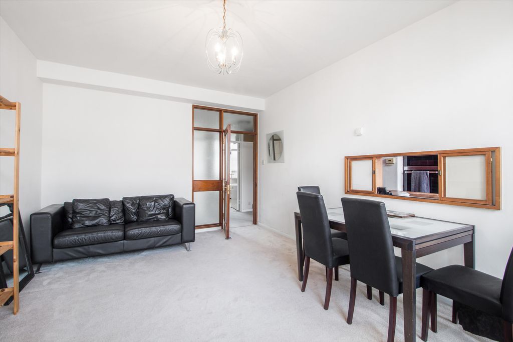 Property photo 3 of 8 Image