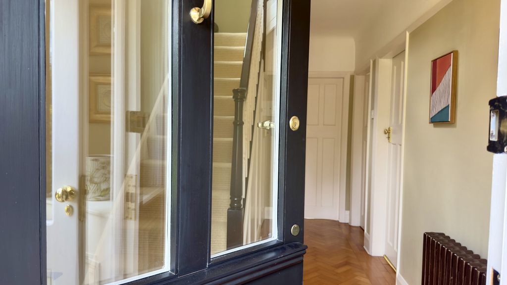 Property photo 2 of 50