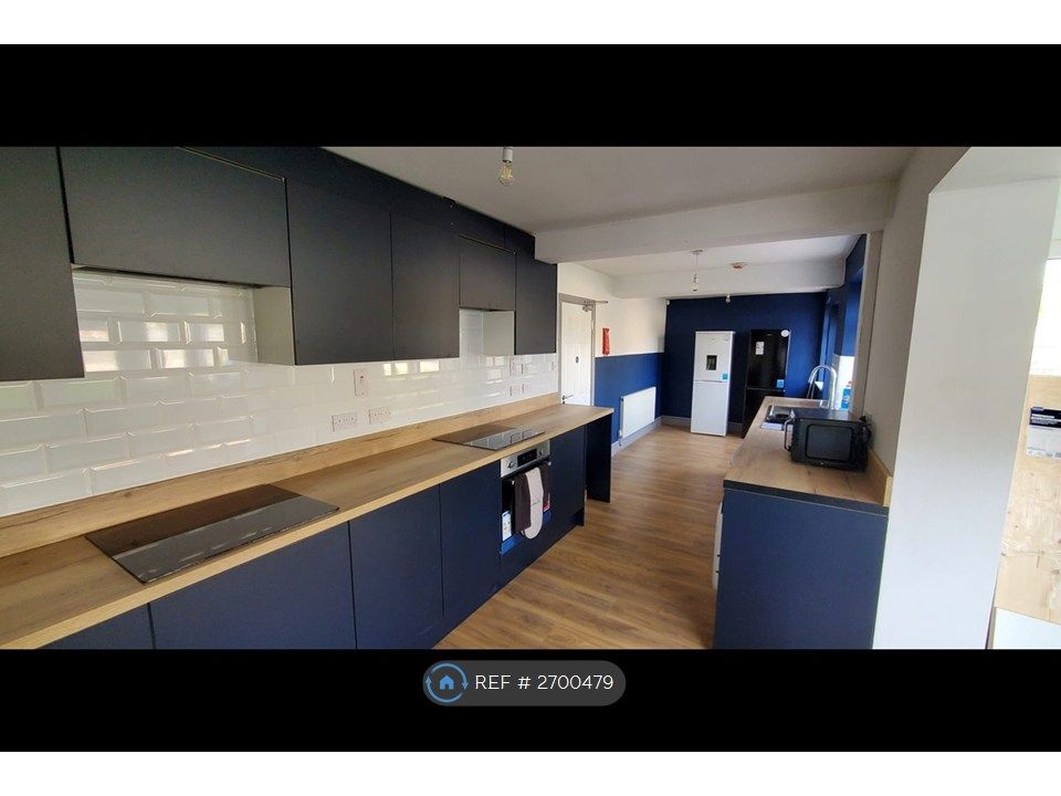 Property photo 3 of 4 Kitchen