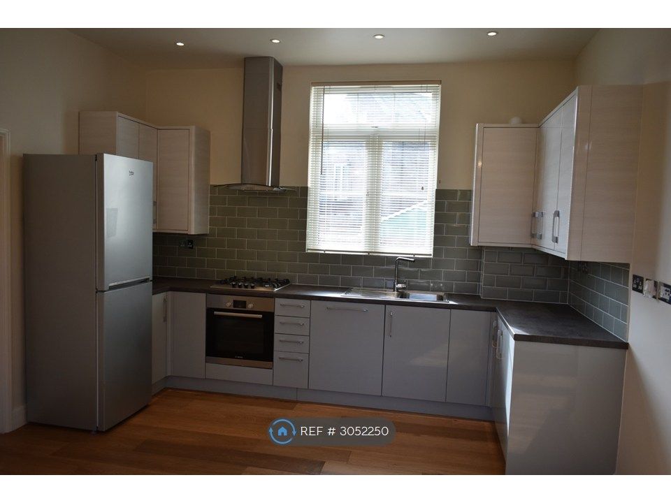 Property photo 1 of 11 Kitchen