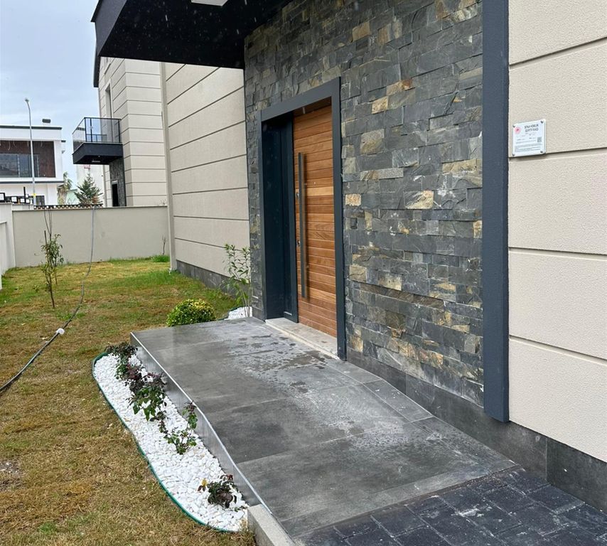 Property photo 3 of 20 Brand-New Antalya Property For Sale With A Pool And Garden - Villa Entrance