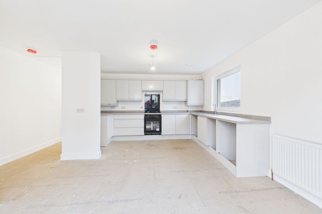 Property photo 3 of 23 Kitchen/Dining Area Angle 1