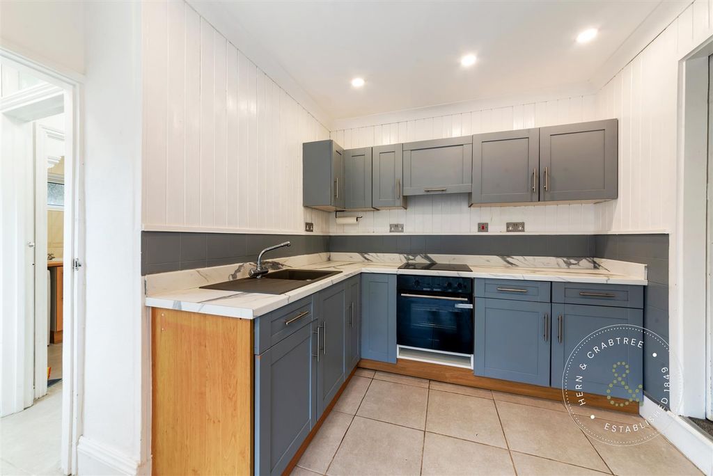 Property photo 3 of 22 Fairleigh-Road-18.Jpg