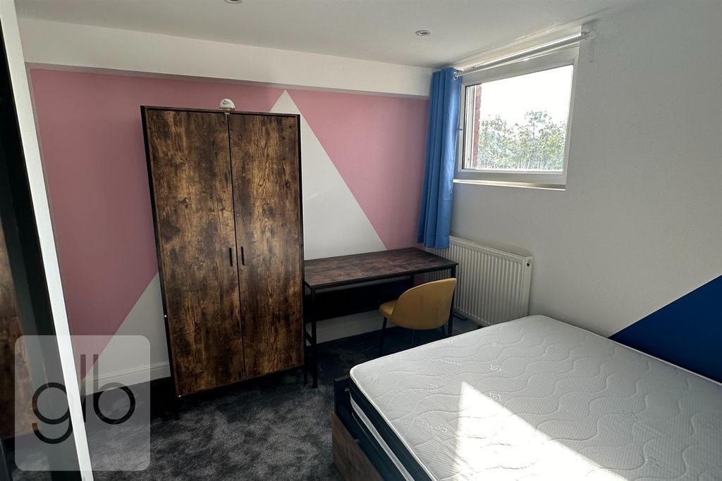 Property photo 1 of 11 1.Png