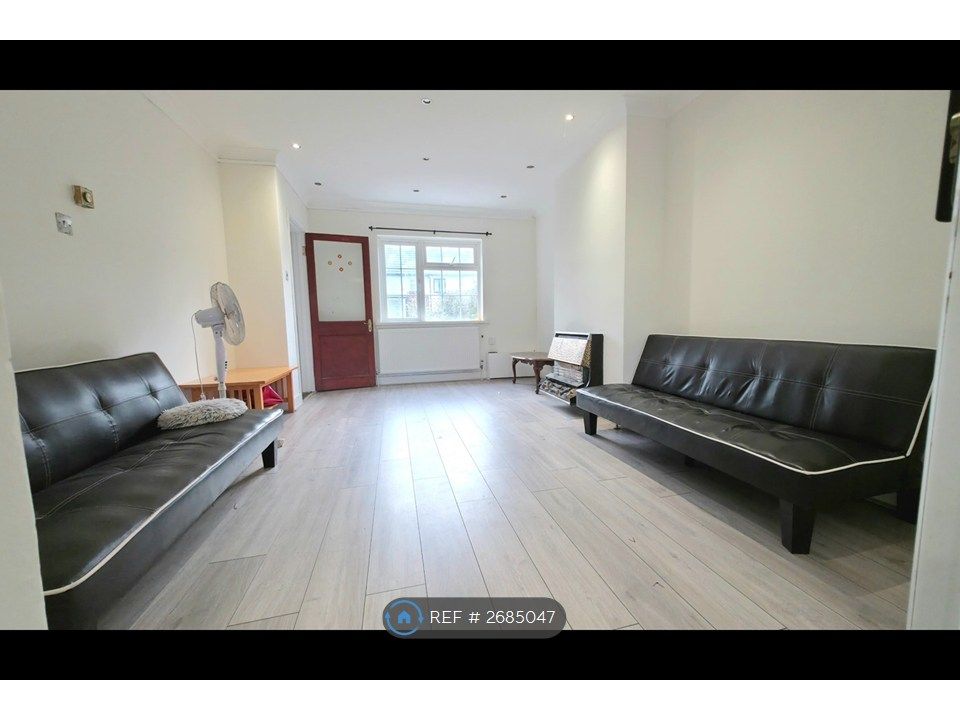 Property photo 2 of 26