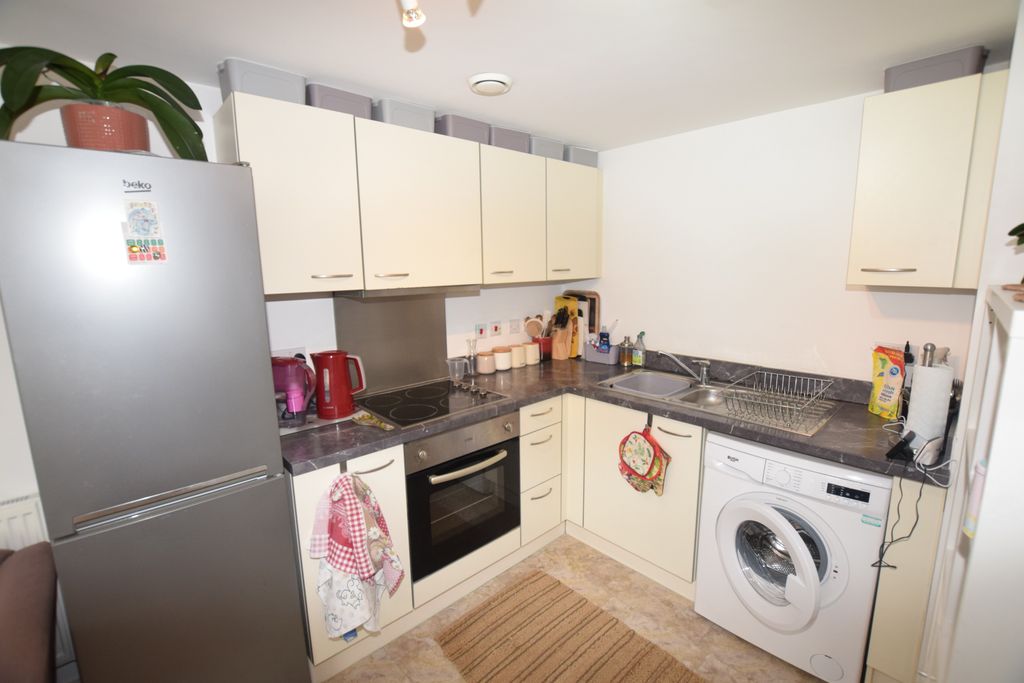 Property photo 2 of 8