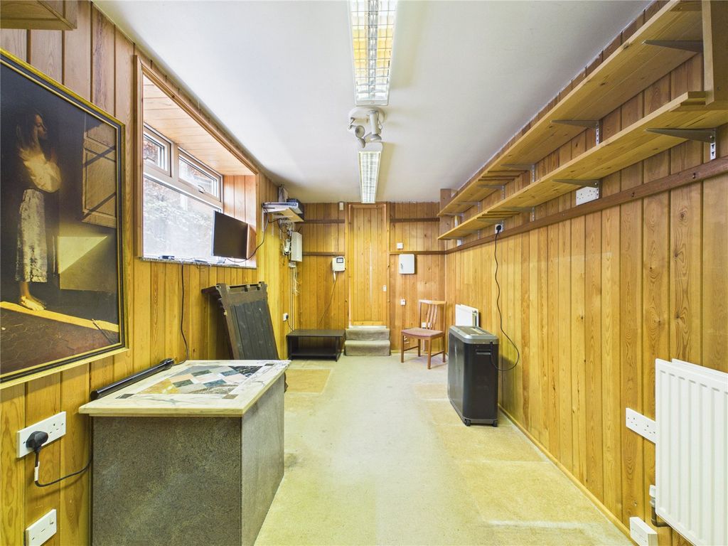 Property photo 3 of 18 Picture No. 15