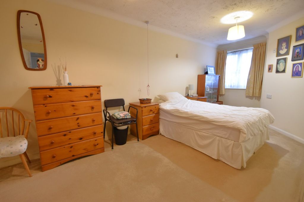 Property photo 3 of 12 Picture No. 14