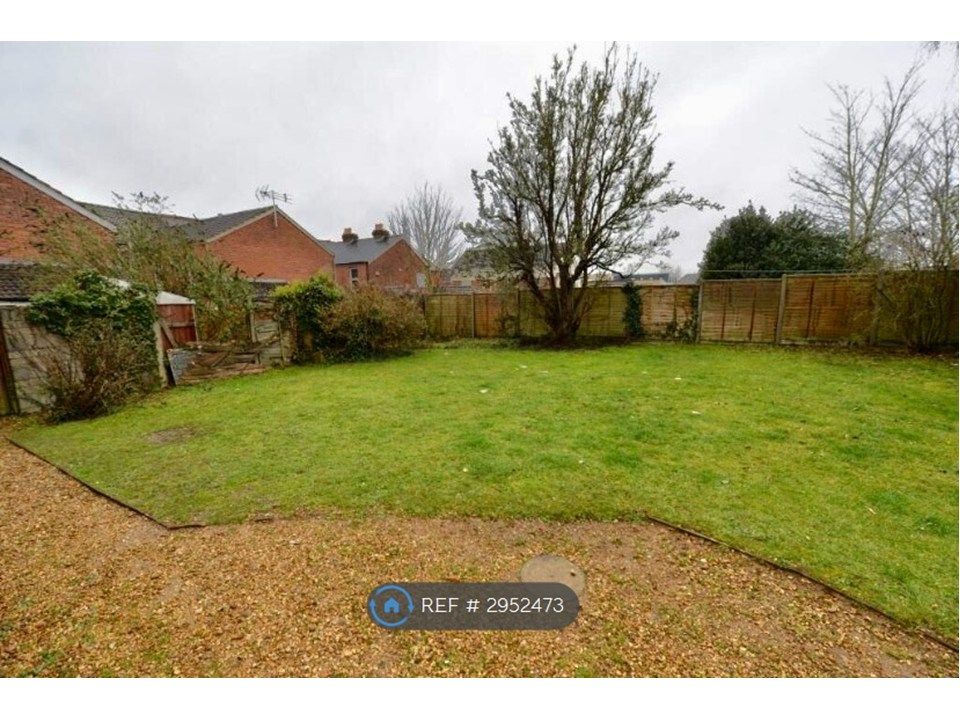 Property photo 2 of 12 Communal Garden Area