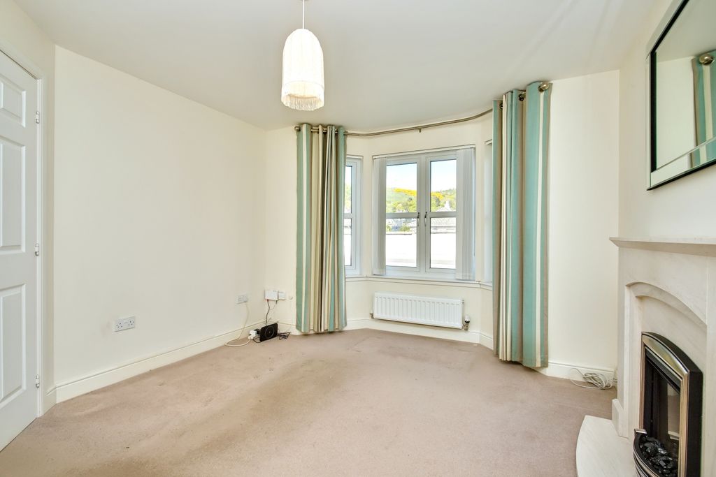 Property photo 3 of 16 Property Image 3