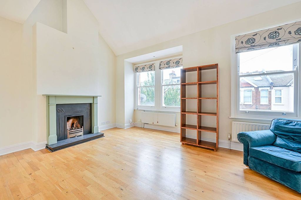 Property photo 2 of 12
