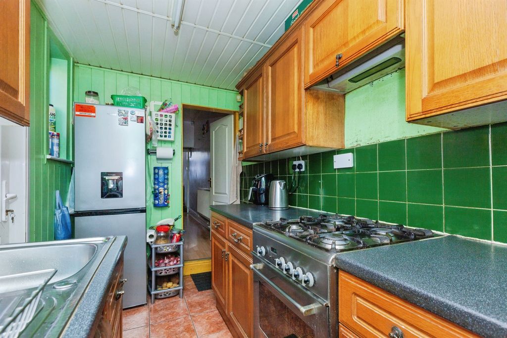 Property photo 3 of 15