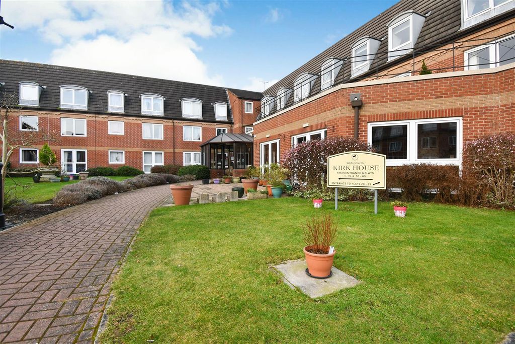 Property photo 1 of 10 External 5.Jpg