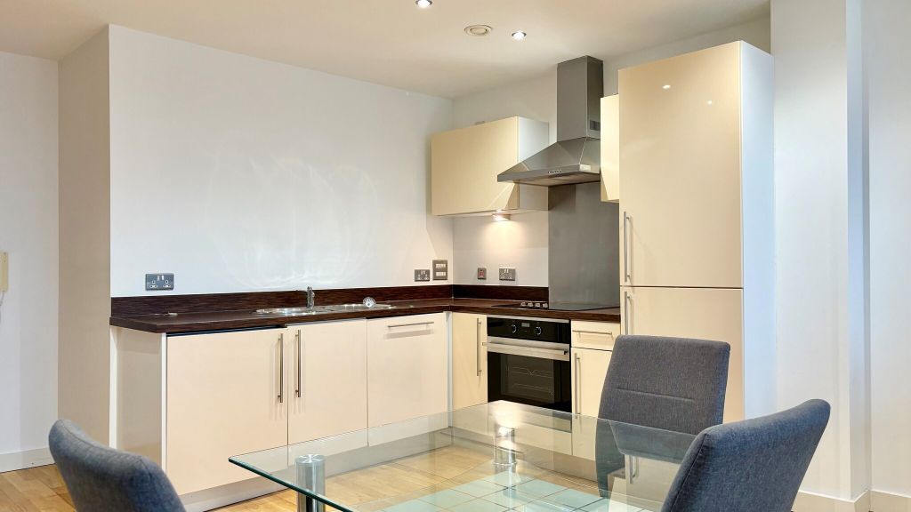 Property photo 2 of 17 Kitchen