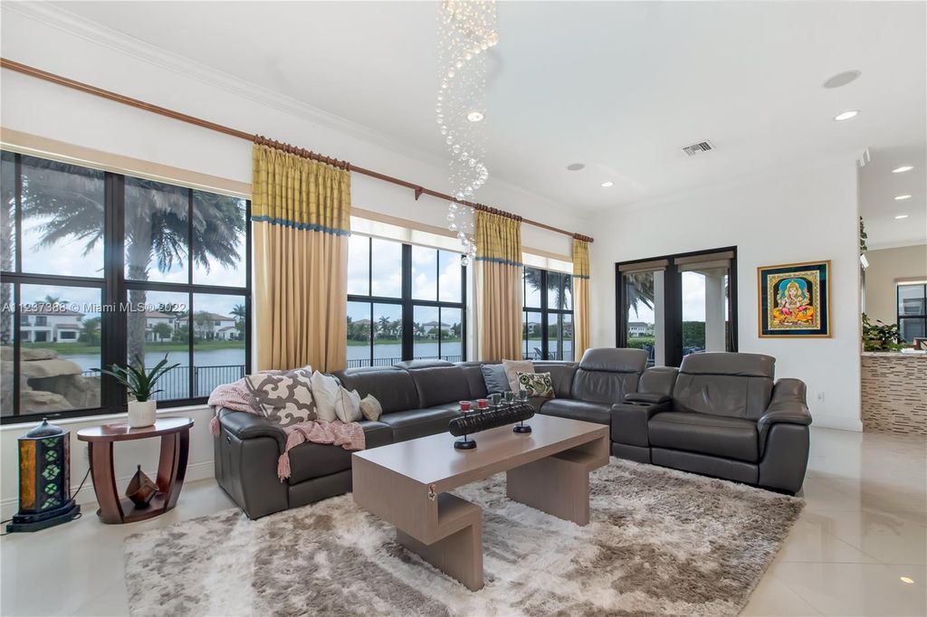 Property photo 2 of 17 <Alttext/>