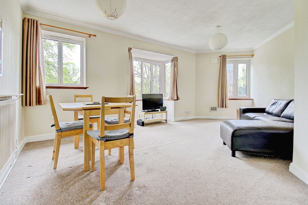 Property photo 3 of 17 Lounge With Dining