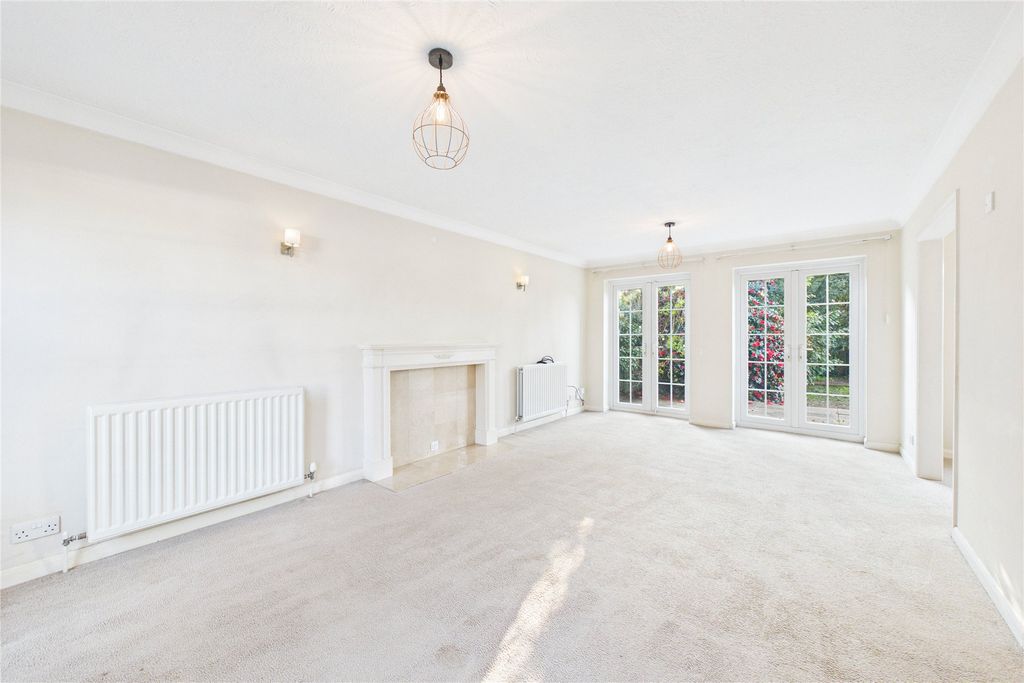 Property photo 2 of 14 Picture No. 10