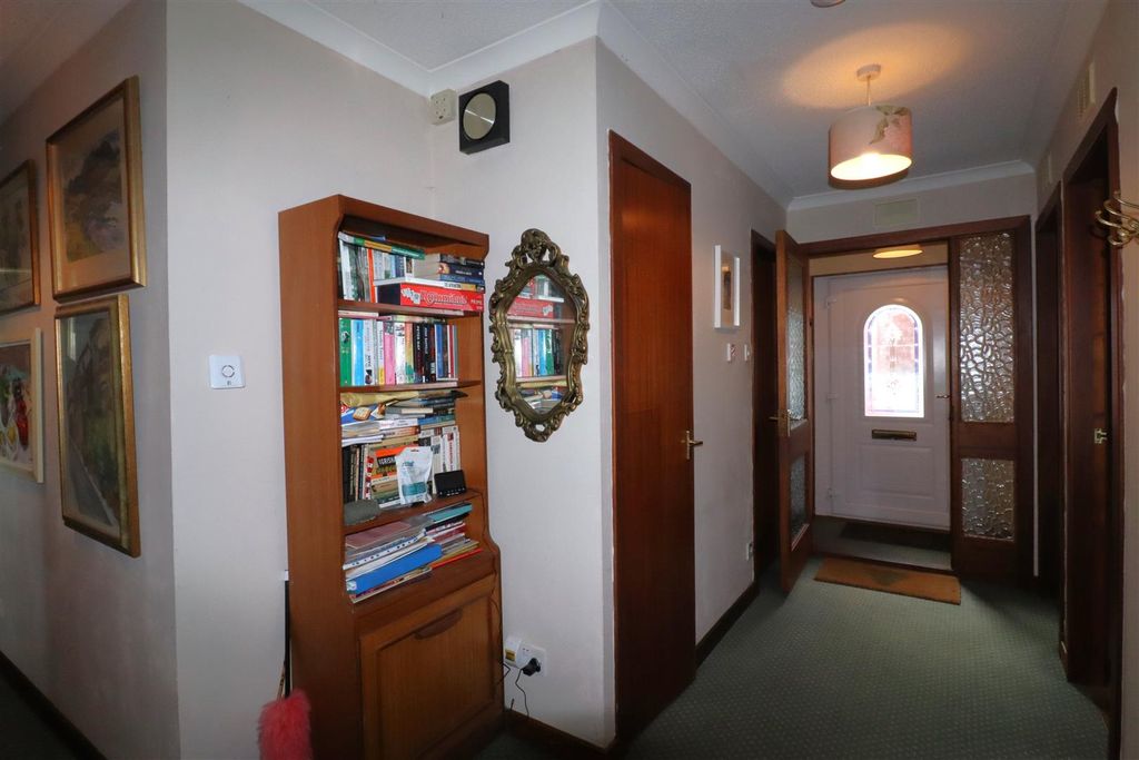 Property photo 3 of 33 Hall (2).Jpg