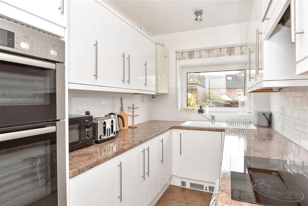 Property photo 3 of 15 Kitchen