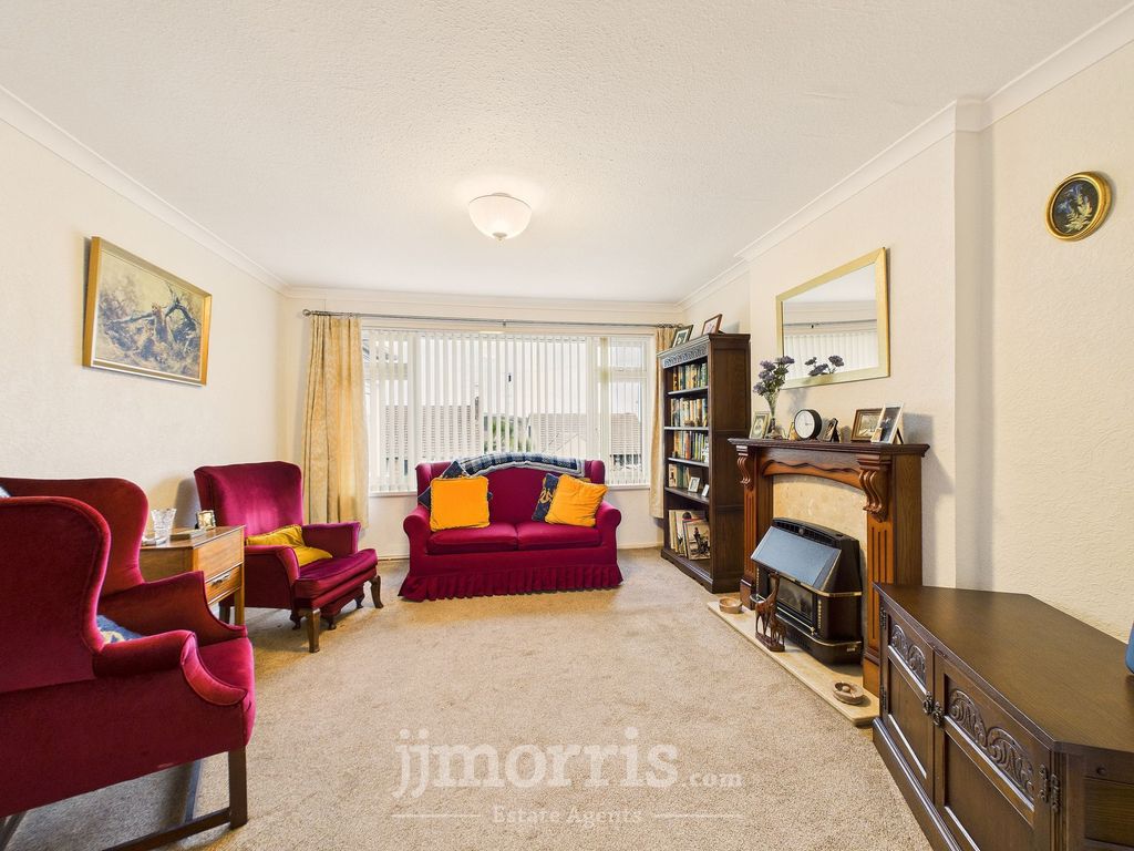 Property photo 2 of 23