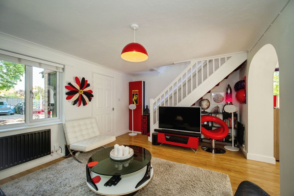 Property photo 3 of 18