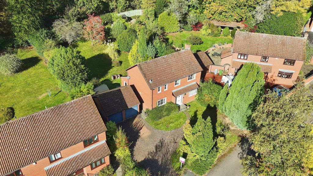 Property photo 2 of 27