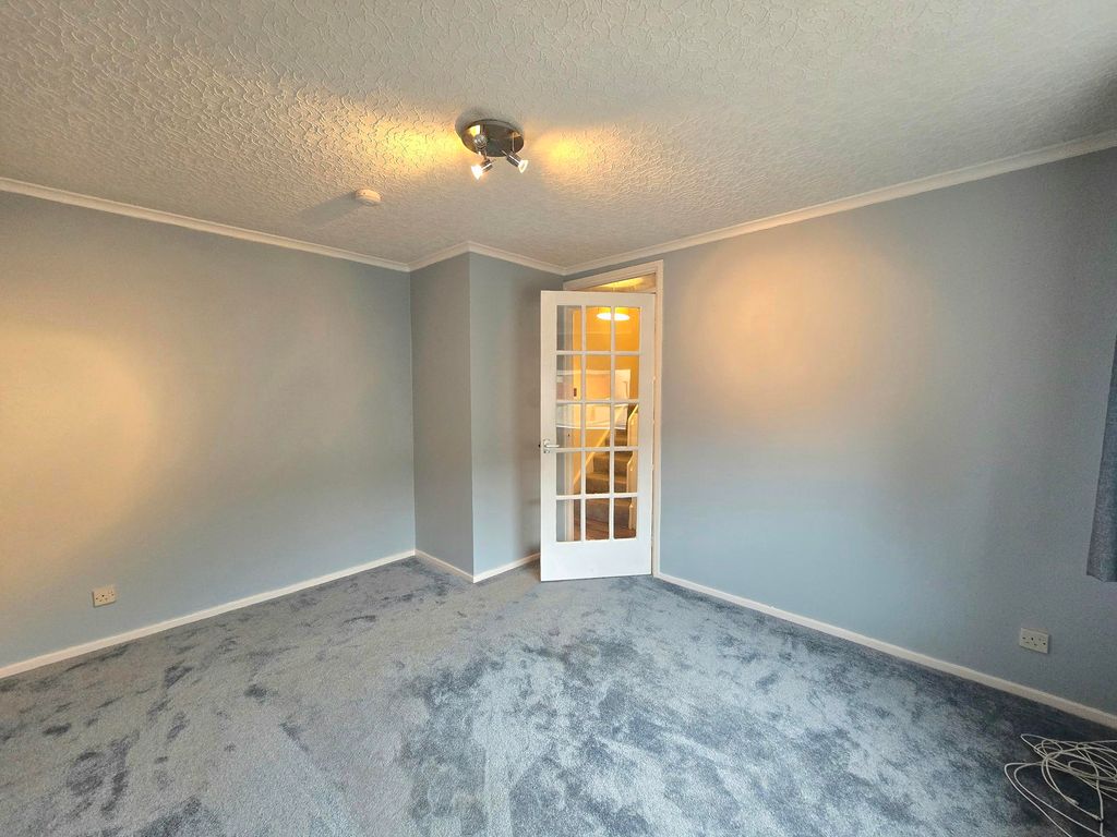 Property photo 3 of 16 Photo 3