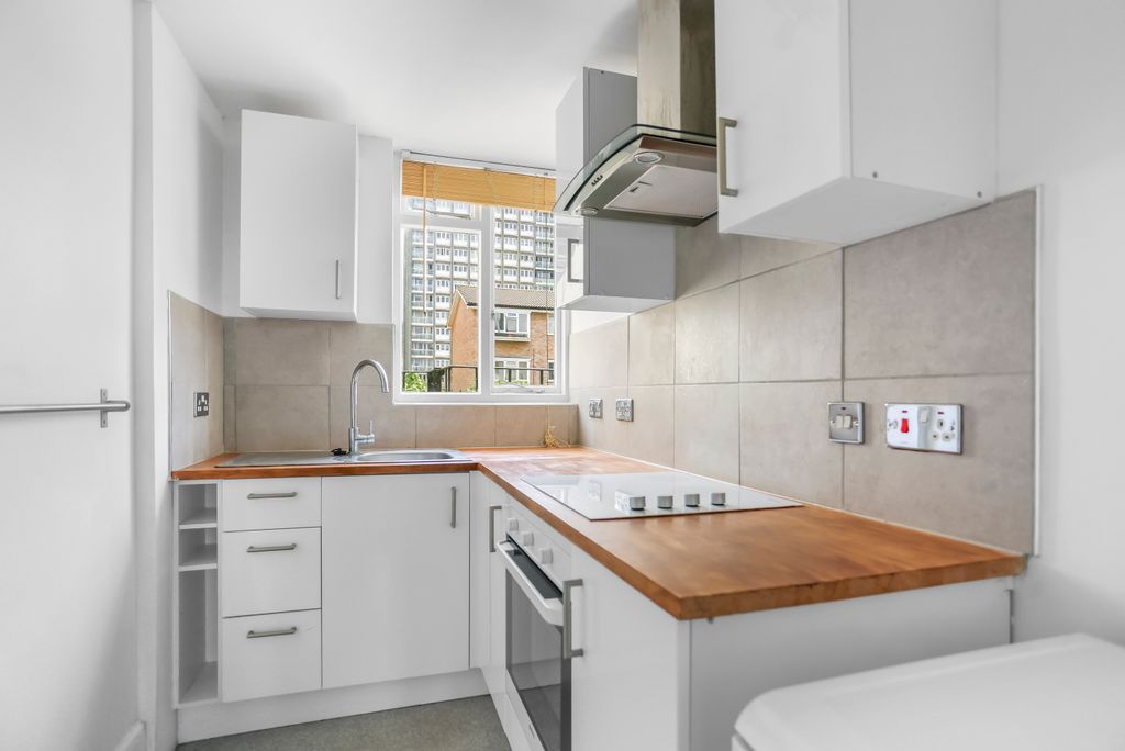 Property photo 3 of 13 296A2971