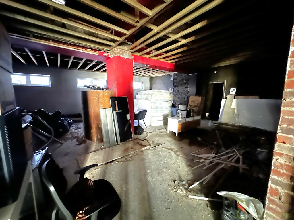 Property photo 2 of 6 Ground Floor