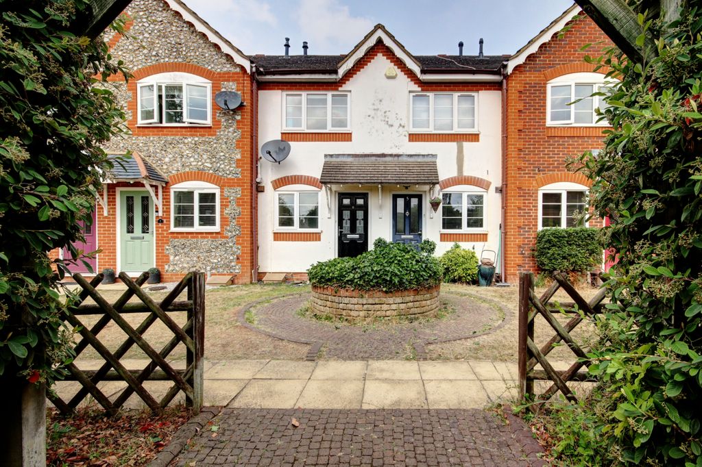 Property photo 1 of 21 External 4
