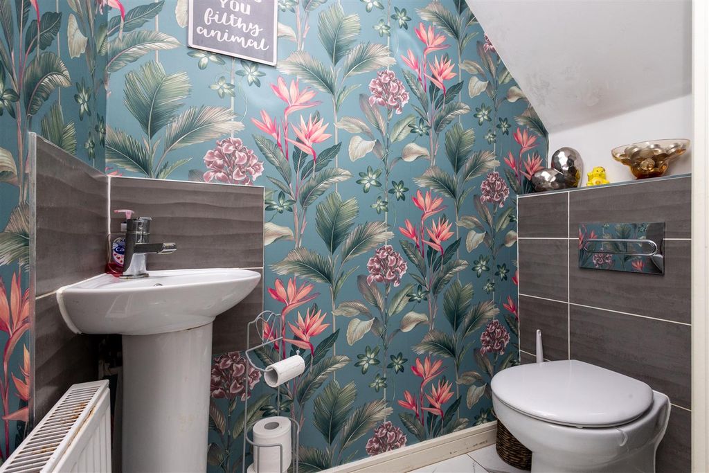 Property photo 2 of 20 WC