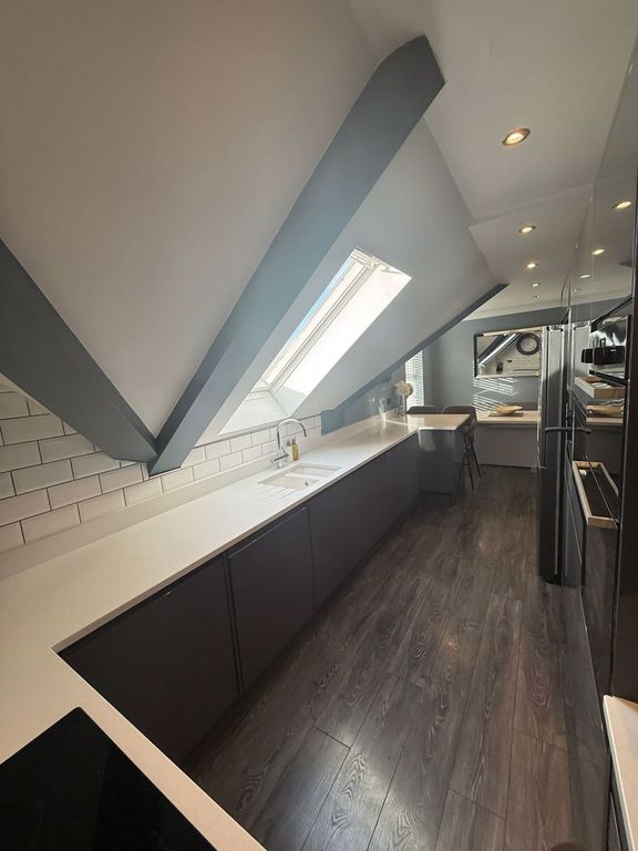 Property photo 3 of 27